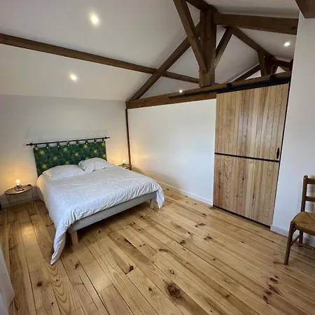 Larchet Holiday home Benquet