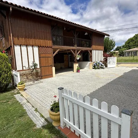 Larchet Holiday home Benquet